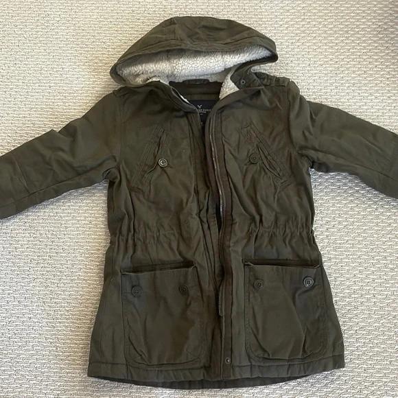 American Eagle Army Green Military Jacket w Cinched Waist and Sherpa Lined  Hood